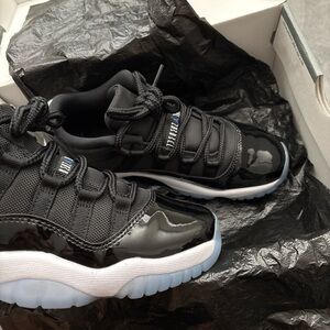 Jordan 11 Low Space Jams. Size 6.5